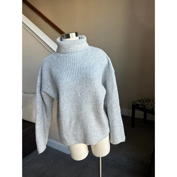 Asos gray ribbed chunky roll neck oversized sweater, size 2 - Picture 3 of 8